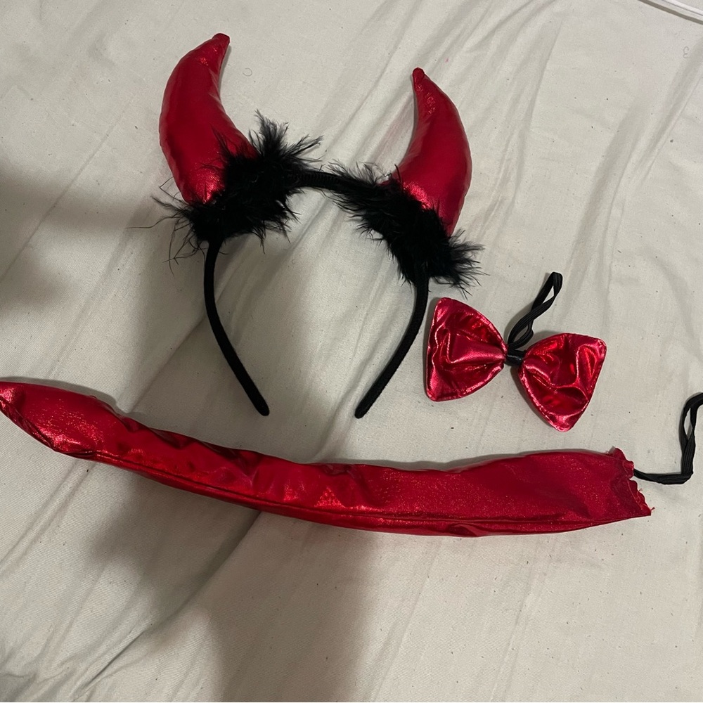 Red Devil Horns Headband & Bow Tie Halloween Accessory Set